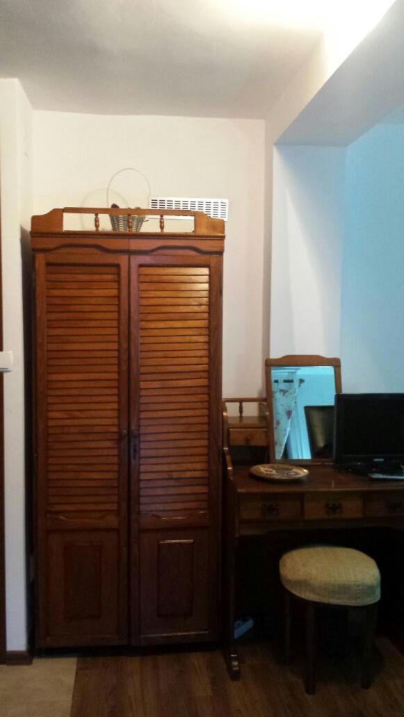 La Buni Buşteni Zimmer foto
