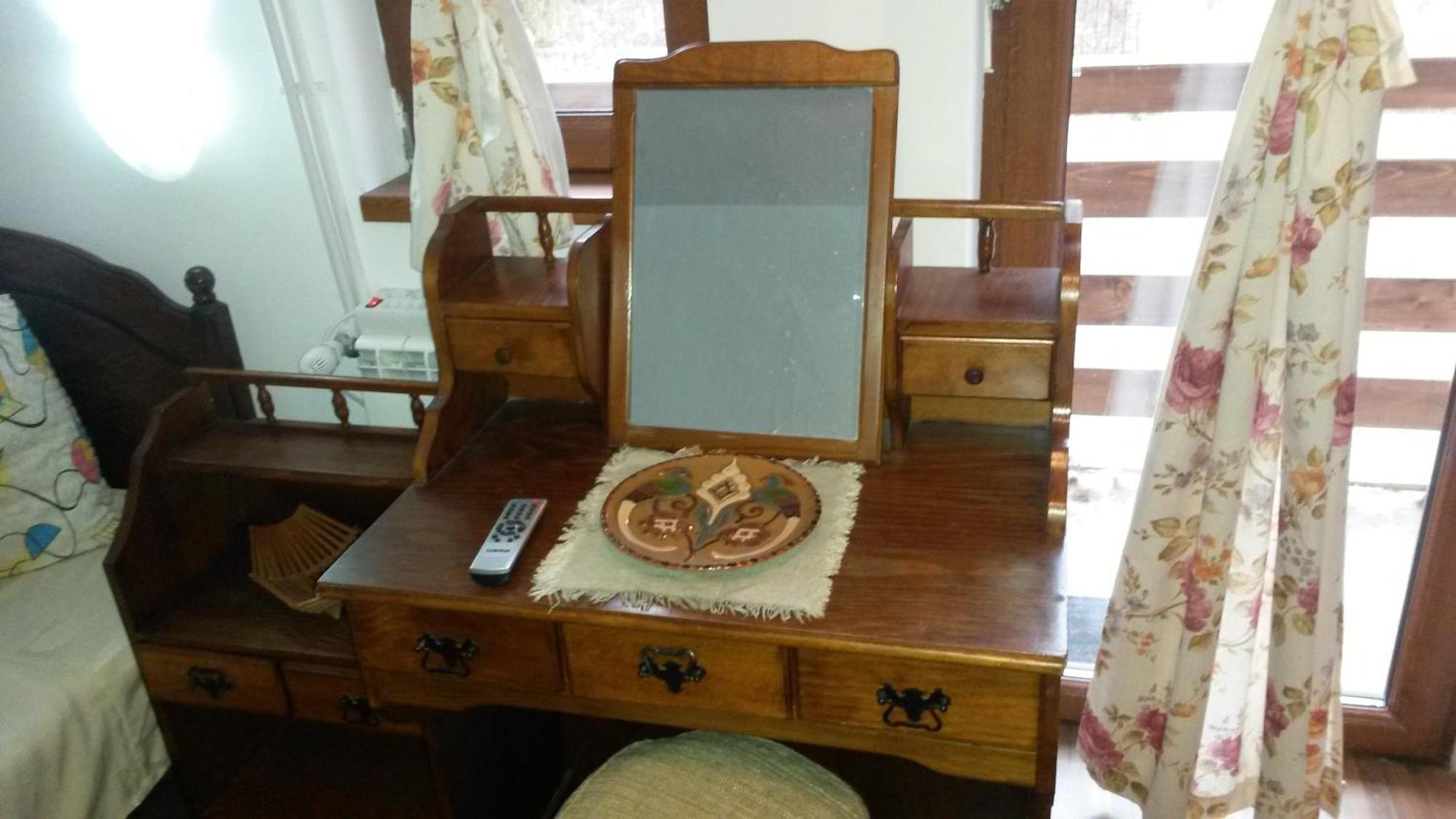 La Buni Buşteni Zimmer foto
