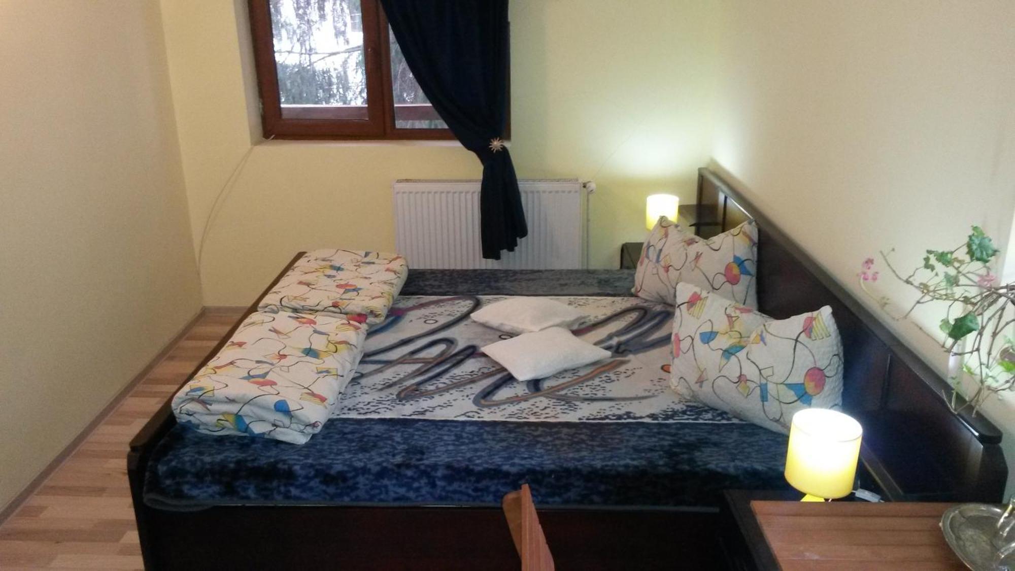 La Buni Buşteni Zimmer foto