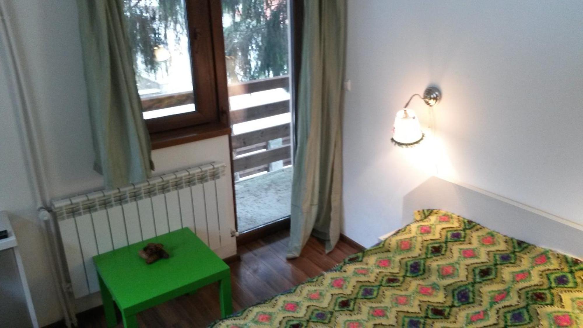 La Buni Buşteni Zimmer foto