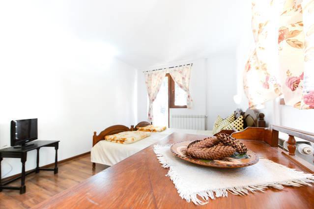 La Buni Buşteni Zimmer foto